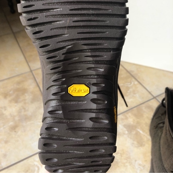 UGG Adirondack II Wool Lined Waterproof Snow Boots - Picture 3 of 5